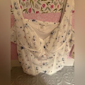 No Boundaries woman’s bustier top . White floral , sz XL (16-18) poly/ spand NWT